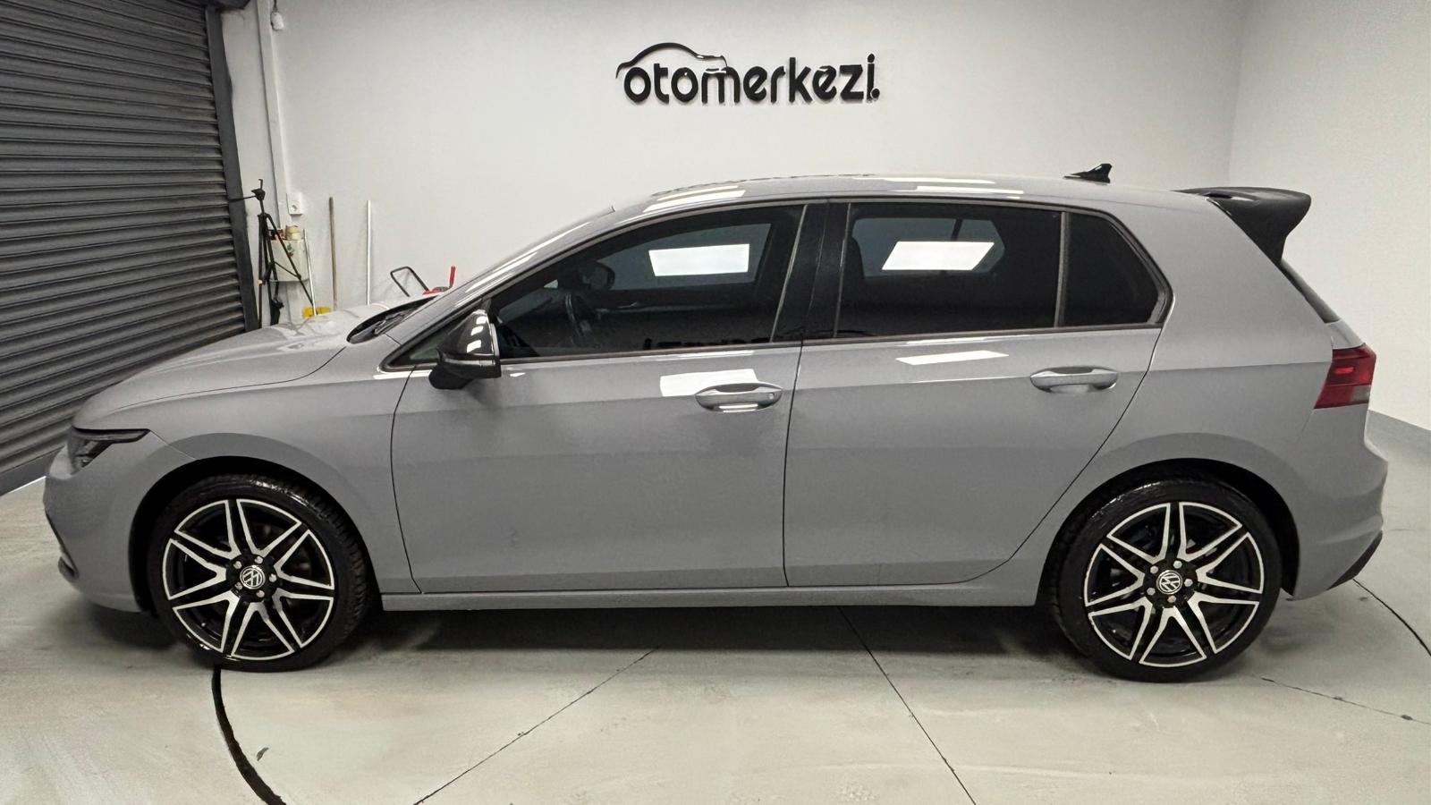 VOLKSWAGEN GOLF 20